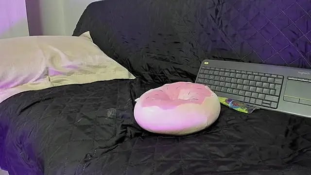 ViolettM লাইভ XXX চ্যাট