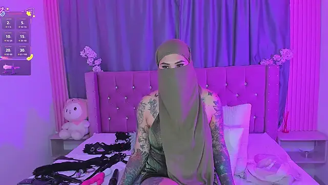 Nayla-Mouna Show Webcam