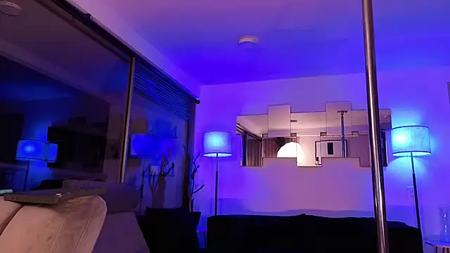 mandi4pole_ Adlı Modelin Canlı XXX Sohbeti