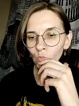 Chat +18 de Aashikalaa ao vivo