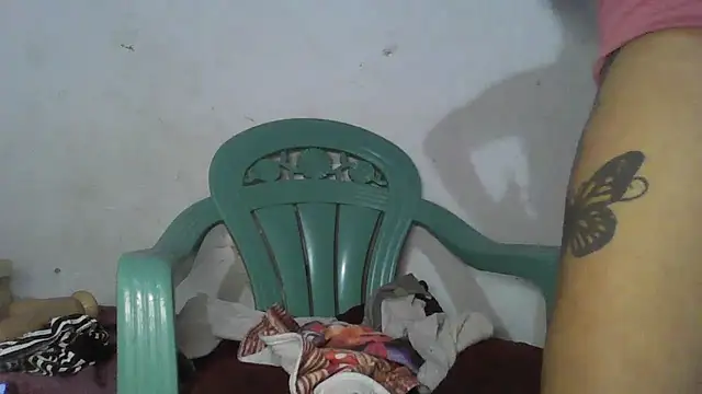 thasmyni's Live XXX Chat