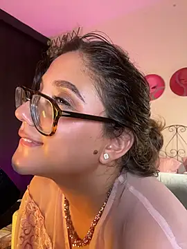 Avelyne live XXX chat