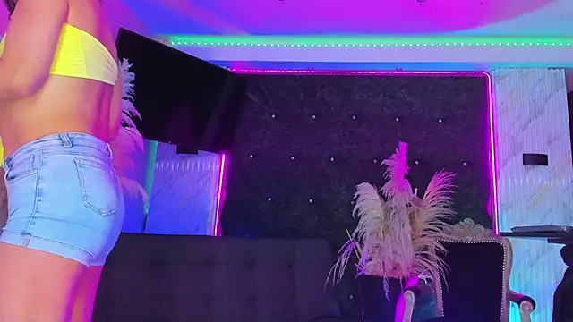 Queens_Wonders_Blonders – Live XXX-chat