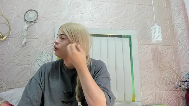 Show modela Sofia_Blakke na web-kameri