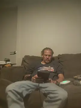 yourMasterisBored's Webcam Show