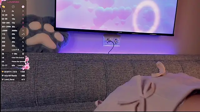 MirnaTellado: онлайн-секс-чат