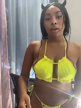 Show de Kloe_rousse01 na webcam