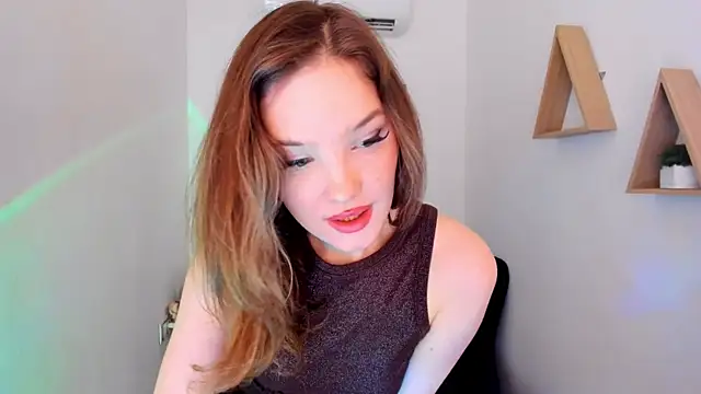 FloweryLove_1 Adlı Modelin Canlı XXX Sohbeti