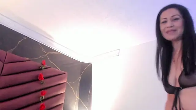 ValerySex_ Adlı Modelin Canlı XXX Sohbeti