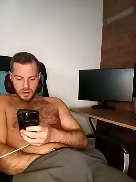 Chatroom XXX en direct de THE_CHEEKY_ALPHA