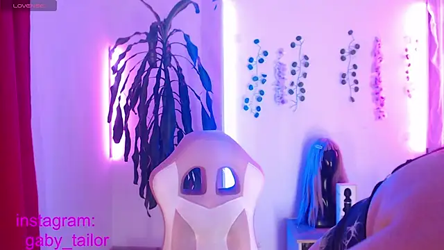 Gaby_Tailor Chat XXX live