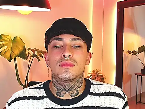 stevennavarro: онлайн-секс-чат