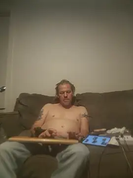 yourMasterisBored ওয়েবক্যাম শো