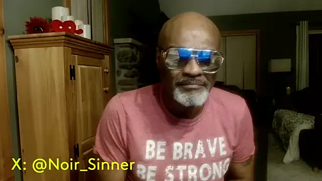 Pokazy przed kamerką – sinnernoir