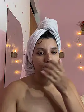 emmariders2 Adlı Modelin Canlı XXX Sohbeti