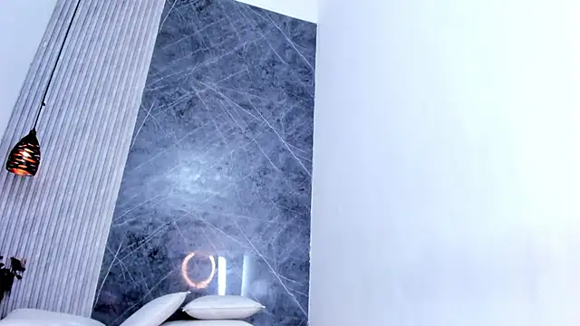 Mistt_Mia Adlı Modelin Canlı XXX Sohbeti