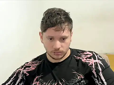 Skol_100802's Live XXX Chat