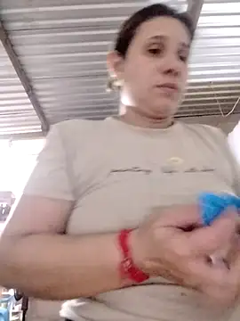 Chat +18 de MIA-LARIOS ao vivo