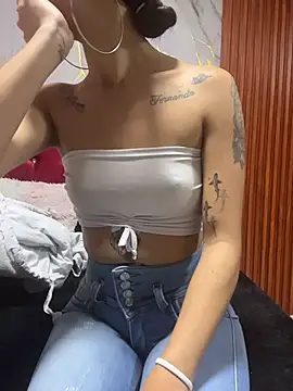 Michelle_ec Adlı Modelin Canlı XXX Sohbeti