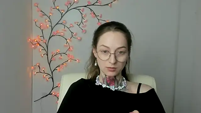 Esmi_Winter Adlı Modelin Canlı XXX Sohbeti