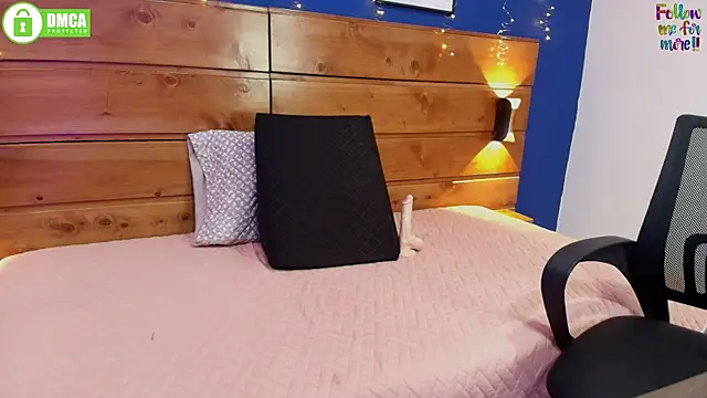 Chat +18 de HoneyLeslie ao vivo