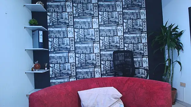 DanielaMonroe Chat XXX in diretta