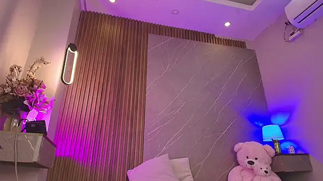 biancaa_18のライブXXXチャット