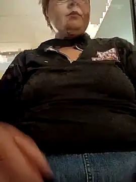 Chat XXX en directo de XEmoxkittyx