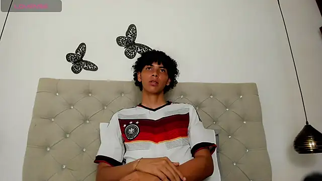 Eletry_01 Webcam Show