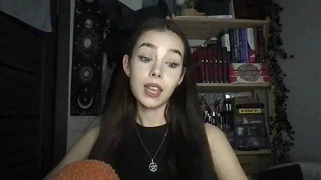 Yuna5343 Chat XXX in diretta