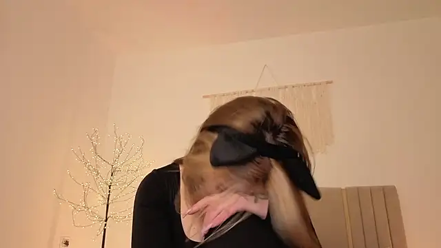 Little_mia__ Chat XXX in diretta