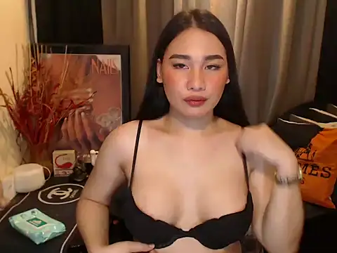 YourHotBambie 即時 XXX 聊天