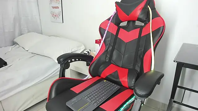 julian_xxn Live XXX chat