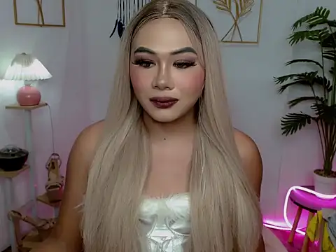 Serenity_Mooree Pertunjukan Webcam