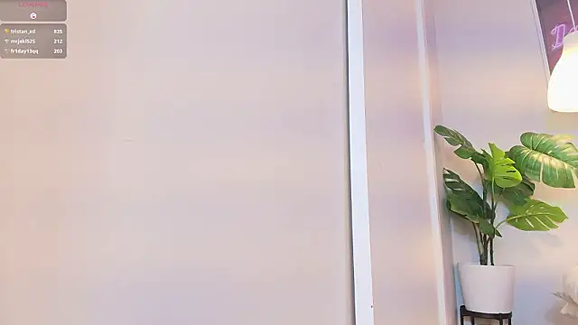 Jade-NaughtyのライブXXXチャット