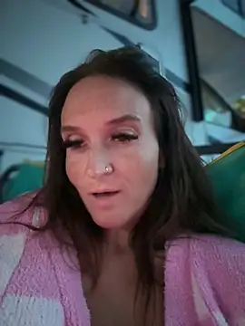 Kate-Paul Adlı Modelin Canlı XXX Sohbeti