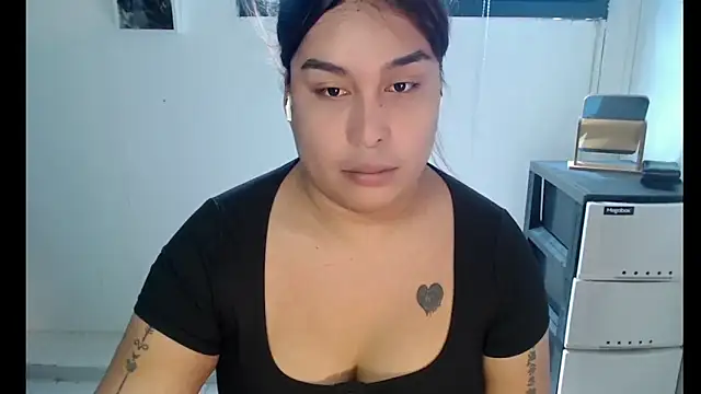 Hardcore_Tgirl 即時 XXX 聊天