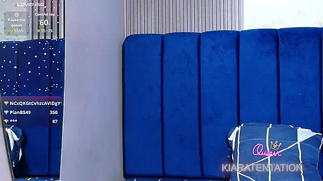 kiaratentation élő XXX-chatje