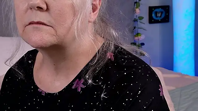 Kaitlyn_Winters: онлайн-секс-чат