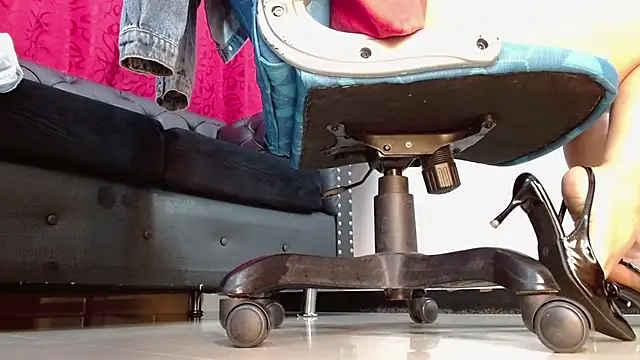 Abril_Beltran_ Chat XXX in diretta