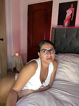 Živý XXX chat ema_zoe