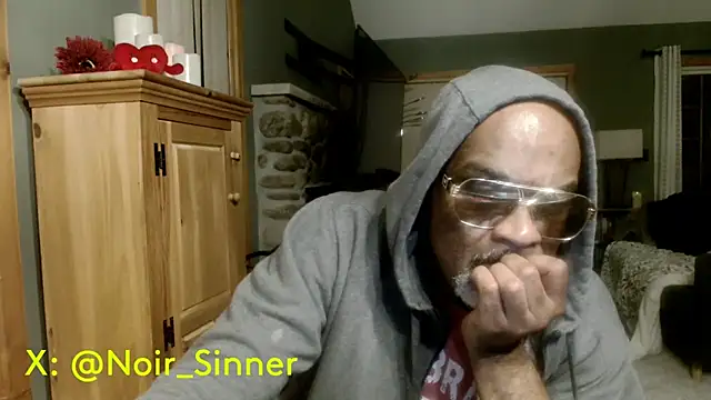 Pokazy przed kamerką – sinnernoir