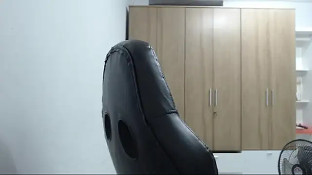 RoxanaLove9's Live XXX Chat