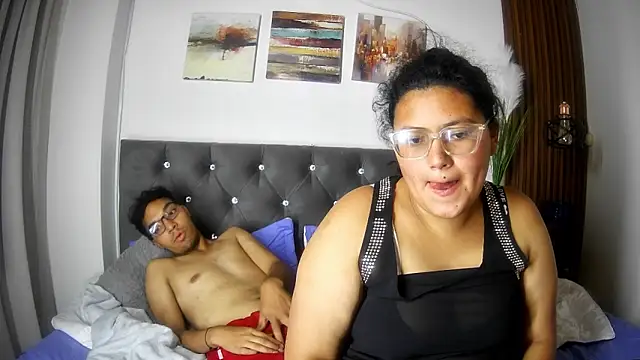 naughtycouplex_ Show Webcam