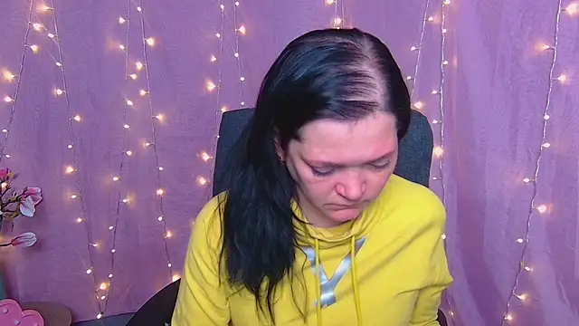 LauraFinn – Naživo XXX chat