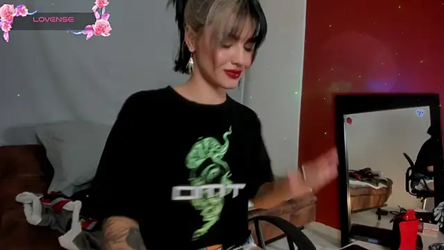 แชท XXX สดของ La_Diabla_111_