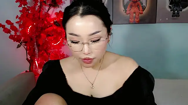 ichiben Adlı Modelin Canlı XXX Sohbeti