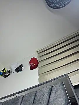 alaia_princess Adlı Modelin Canlı XXX Sohbeti