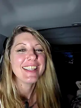 Chat +18 de SheIsSomething ao vivo