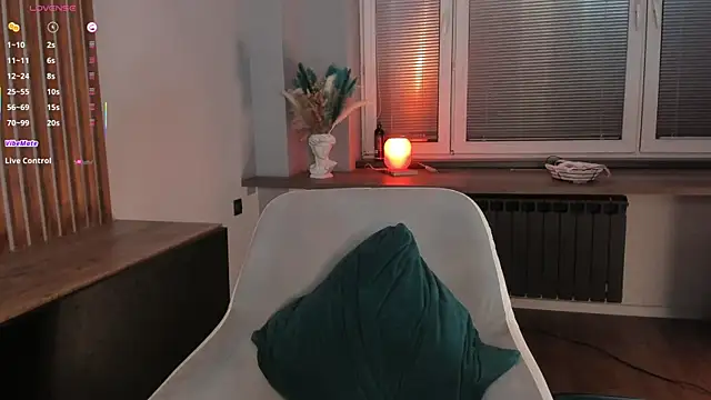 OssieCrews' Live XXX Chat